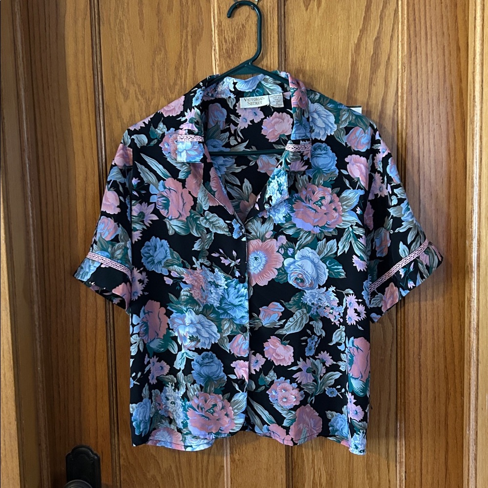 Vintage Gold Label Victoria’s Secret Floral Sleepwear Top Pajama M